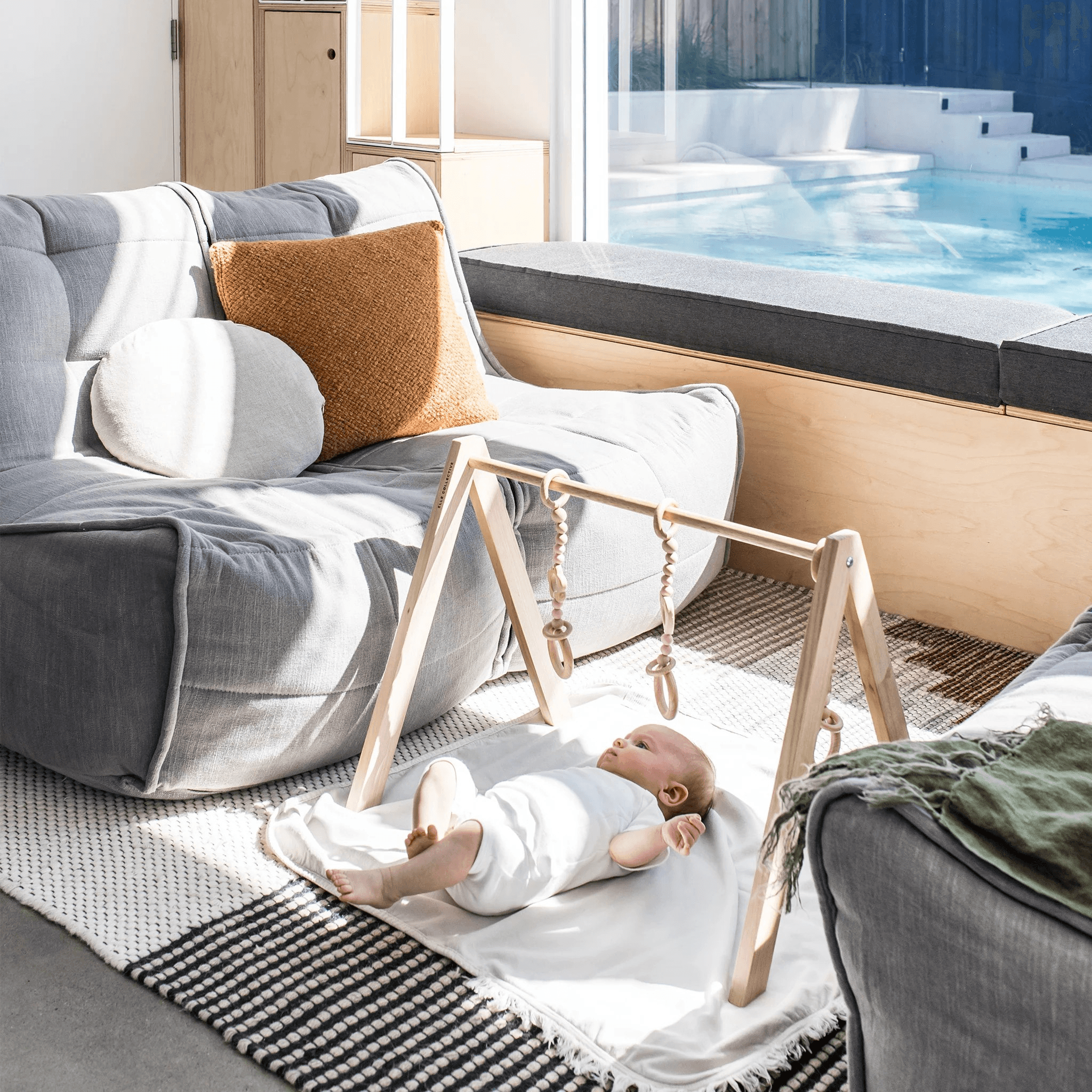 Twin Couch - Interior