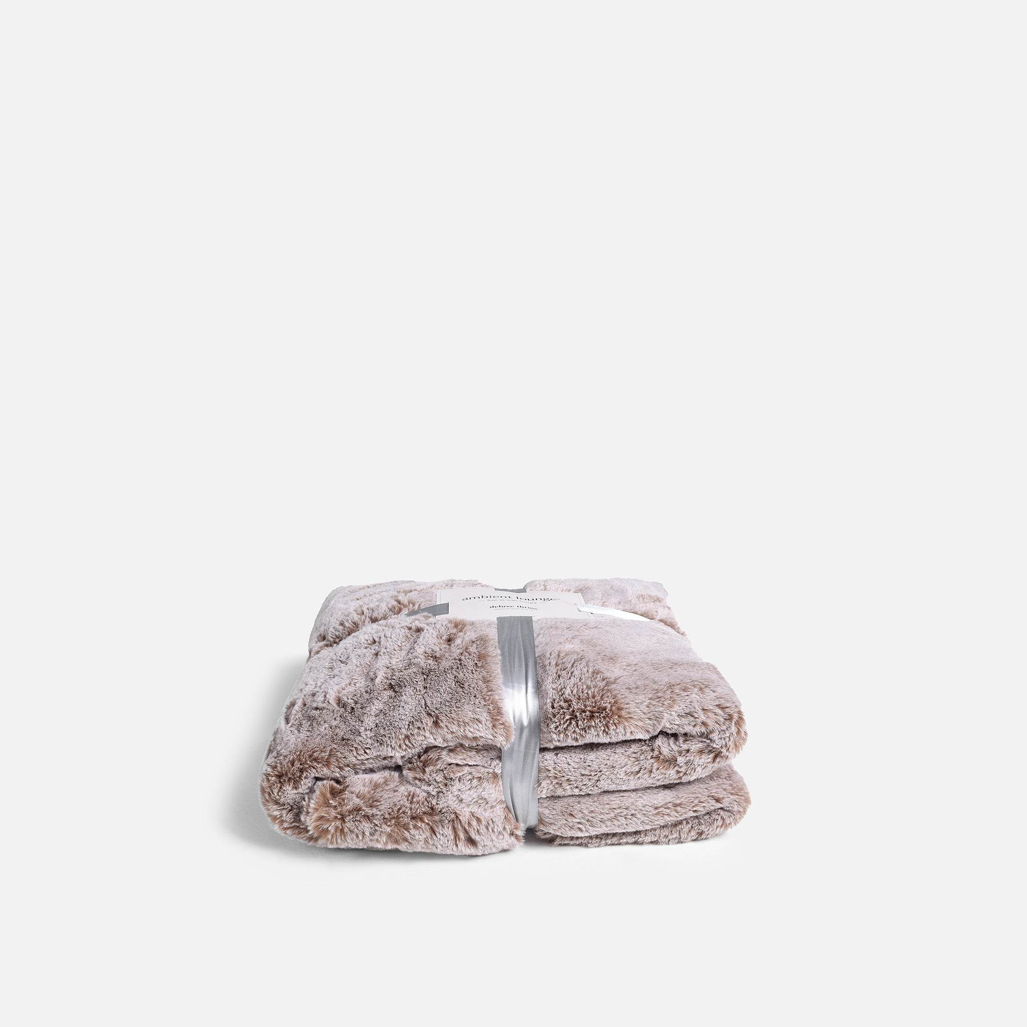 Deluxe Faux Fur Throw