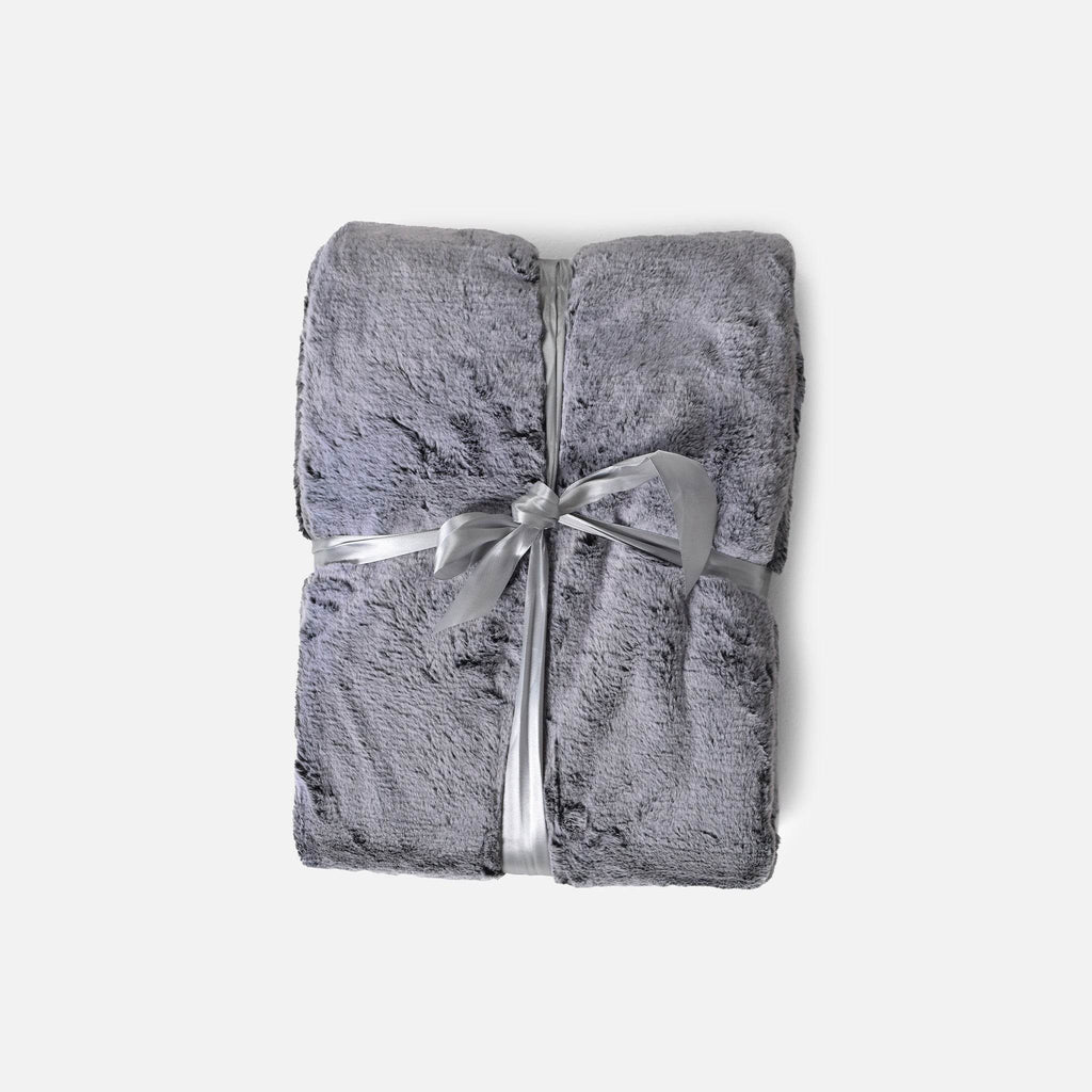 Deluxe Faux Fur Throw