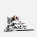 Deluxe Faux Fur Throw